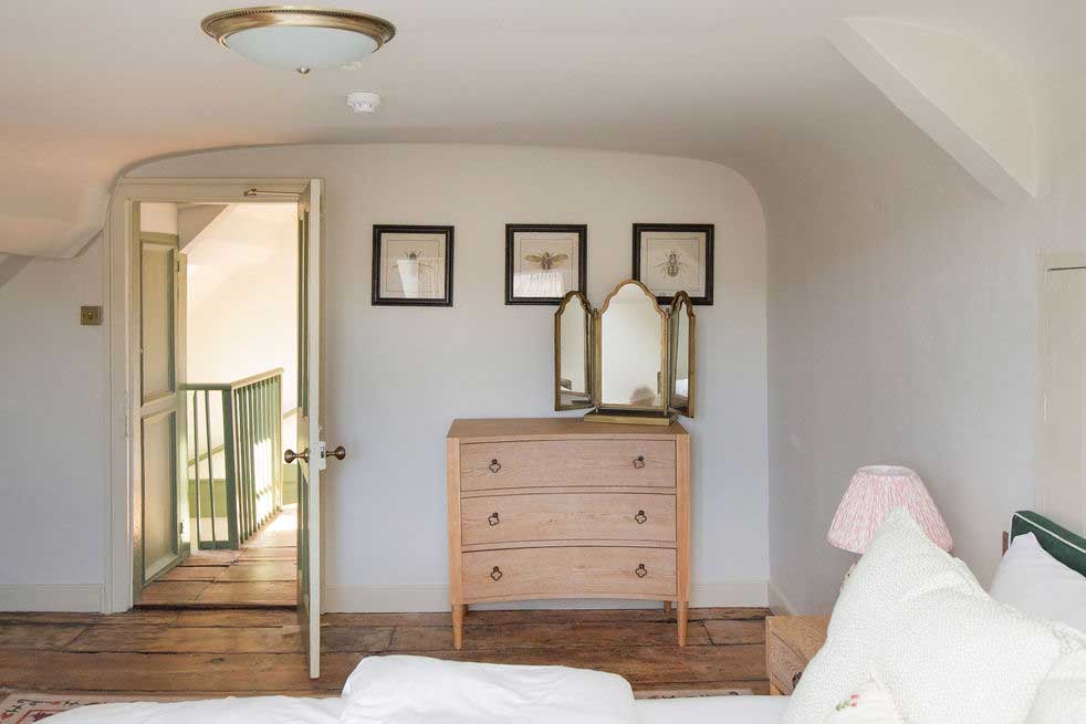 Flast-1---bedroom-detail