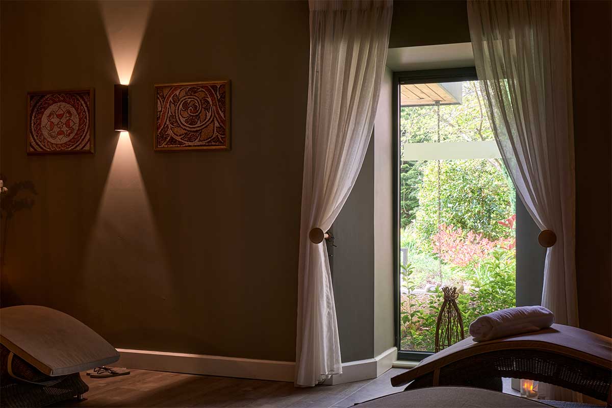 Spa-interior-relaxation-room